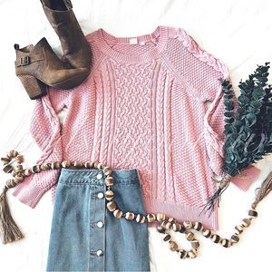 SALE!! ❄️💕Gap Sweater ~ SIZE M💕❄️